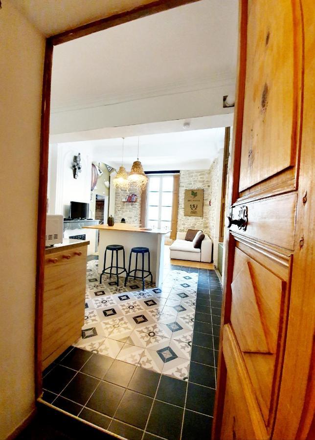 Apartmán Palmiers Et Crocos Du Vieux Nîmes Exteriér fotografie