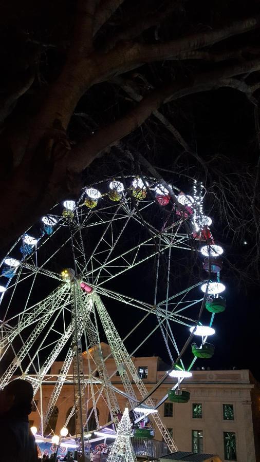 Apartmán Palmiers Et Crocos Du Vieux Nîmes Exteriér fotografie